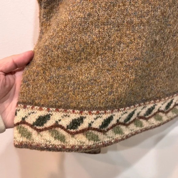 Vintage Woolrich Wool V-Neck Leaf Detail Khaki Sweater Women’s Size Medium - Picture 7 of 12